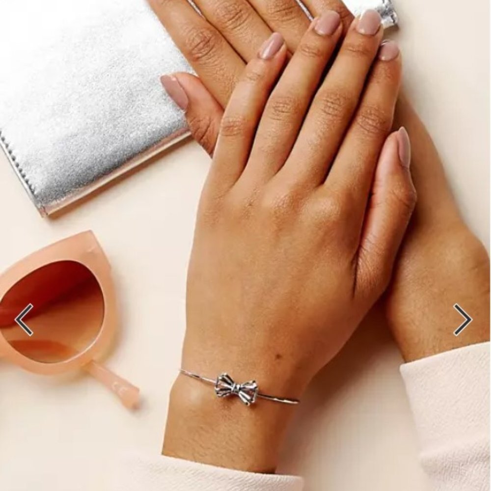 Ted Baker Sennya Sweetie SILVER Geometric Bow Ultrafine Cuff Bangle